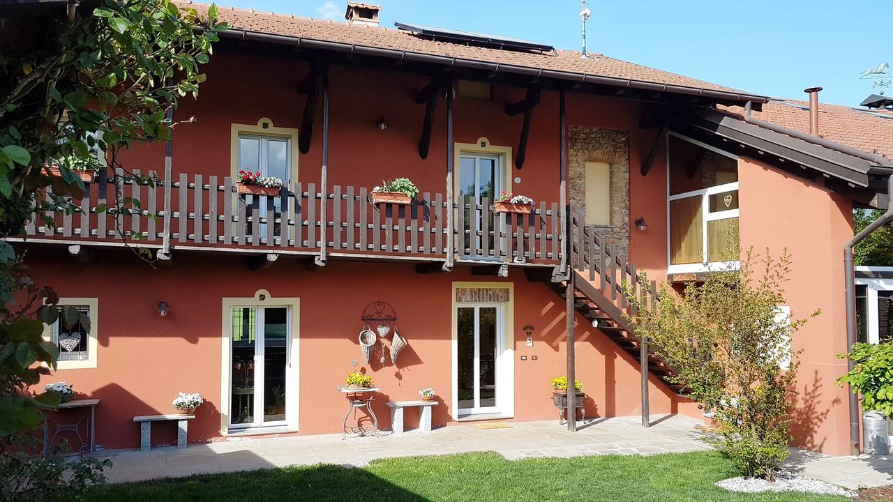 B&B La Cascina Di Monia E Mario Borgo Ticino Экстерьер фото